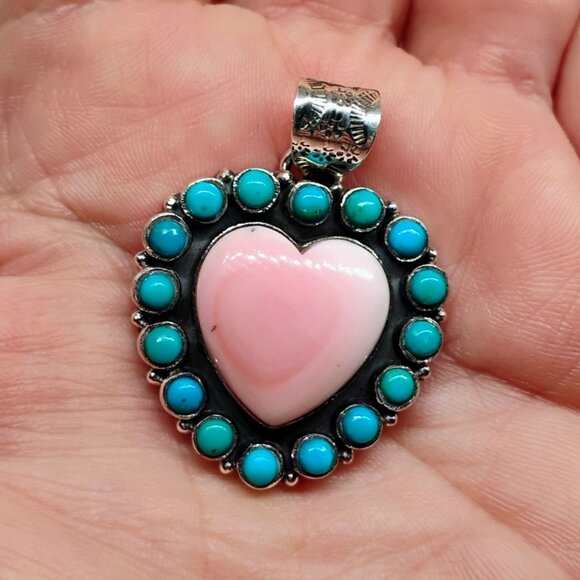 Southwest Sterling Silver Heart Shaped Pink Conch Pendant w/ Snake Eye Turquoise - Picture 2 of 7